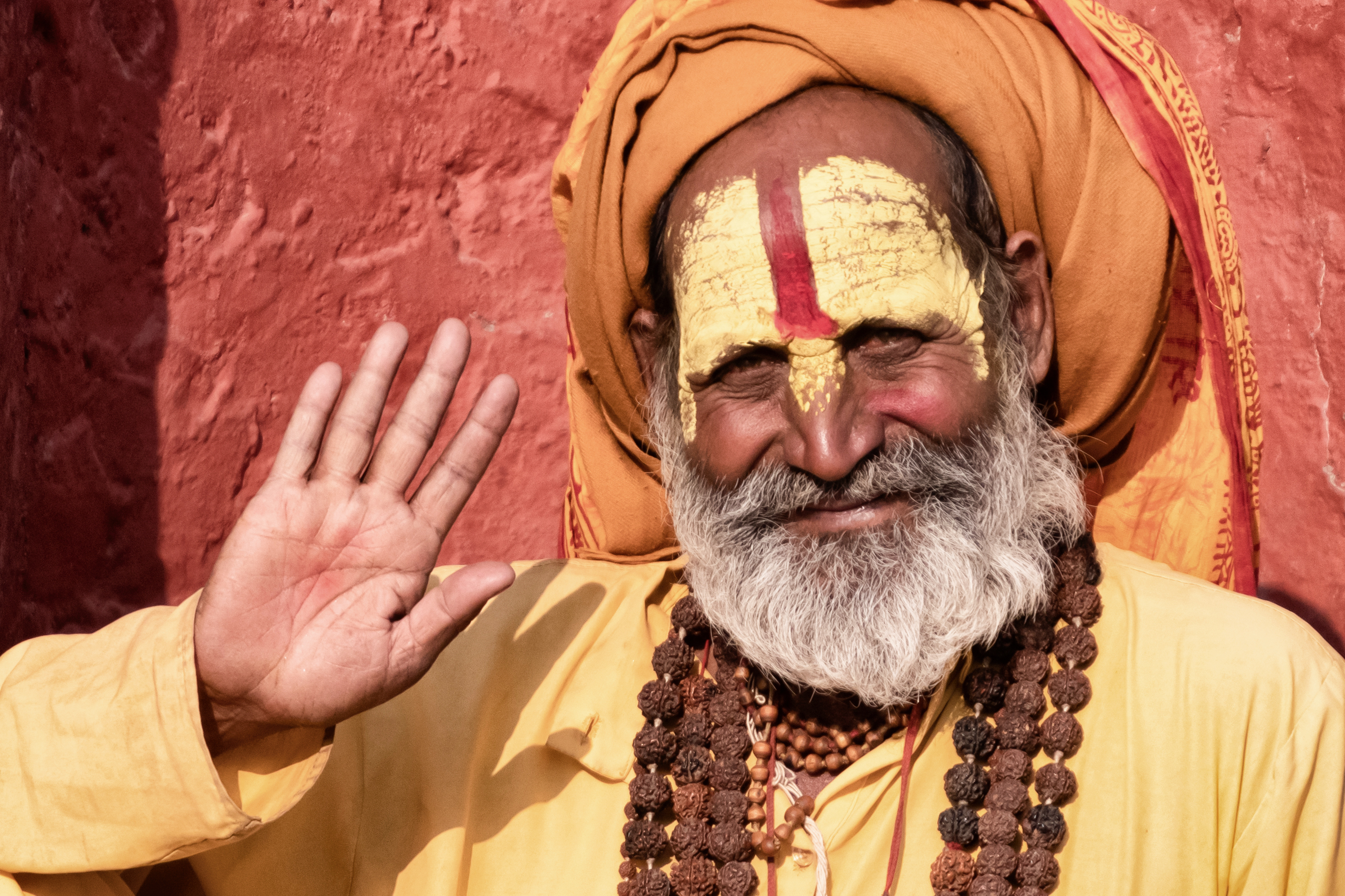 Sadhu,Man,With,Traditional,Painted,Face,In,Pashupatinath,Temple,Of