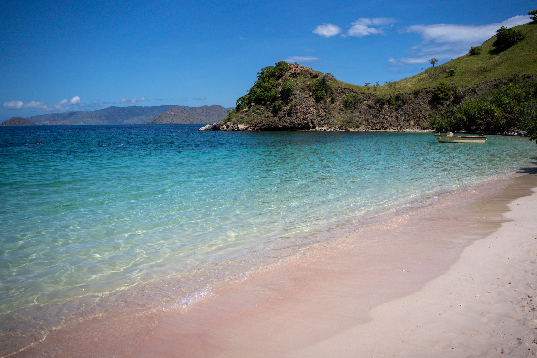 Pink Beach - Komodo