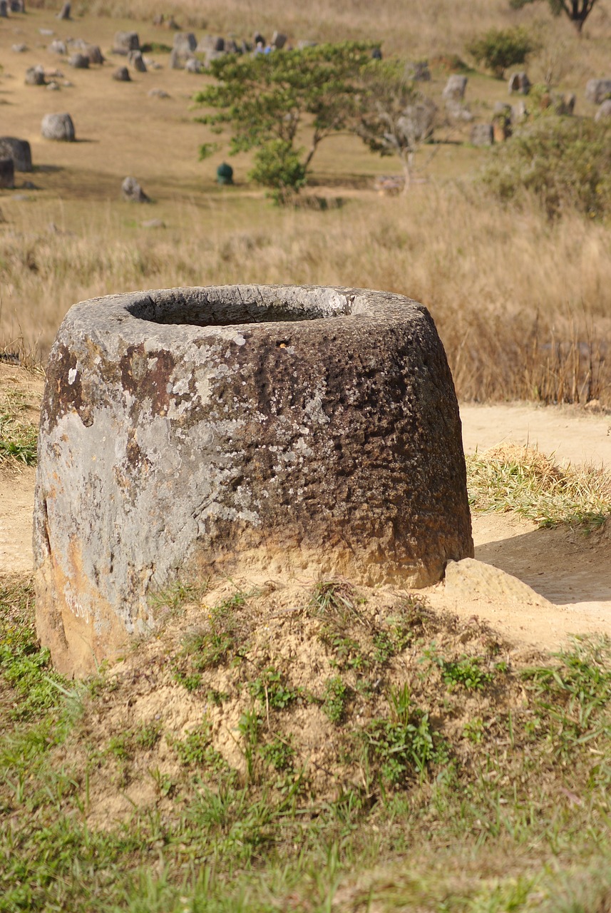 plain-of-jars-1996343_1280