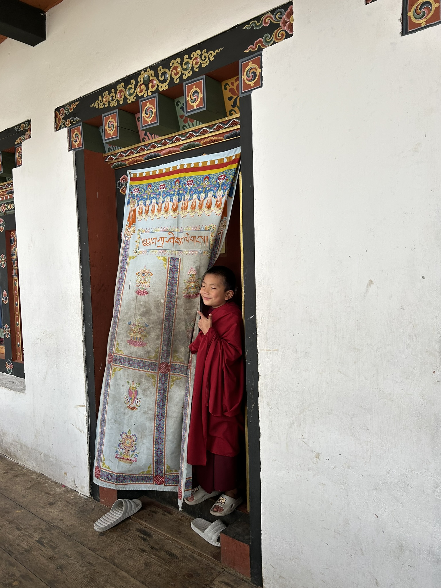 Monnik in Gangtey Gonpa in Bhutan
