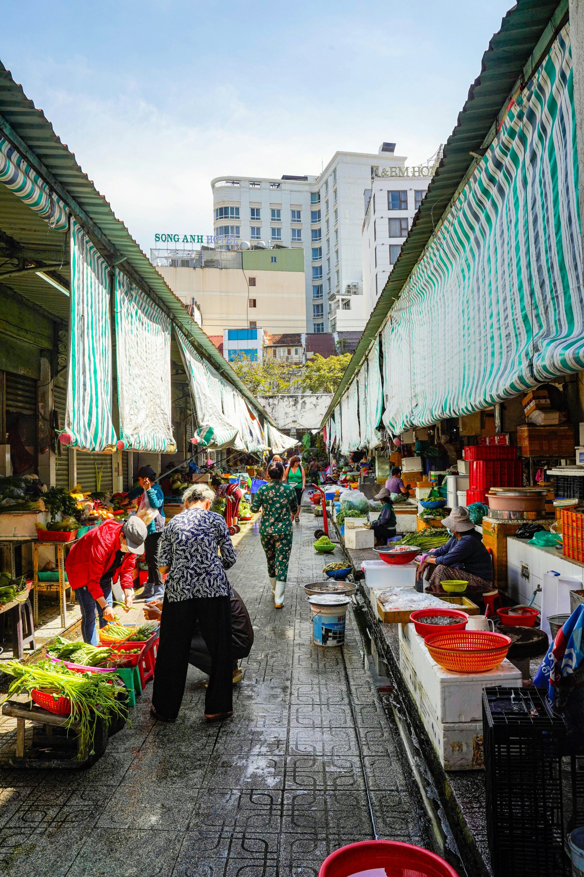 The daily life of Ben Thanh Market seller