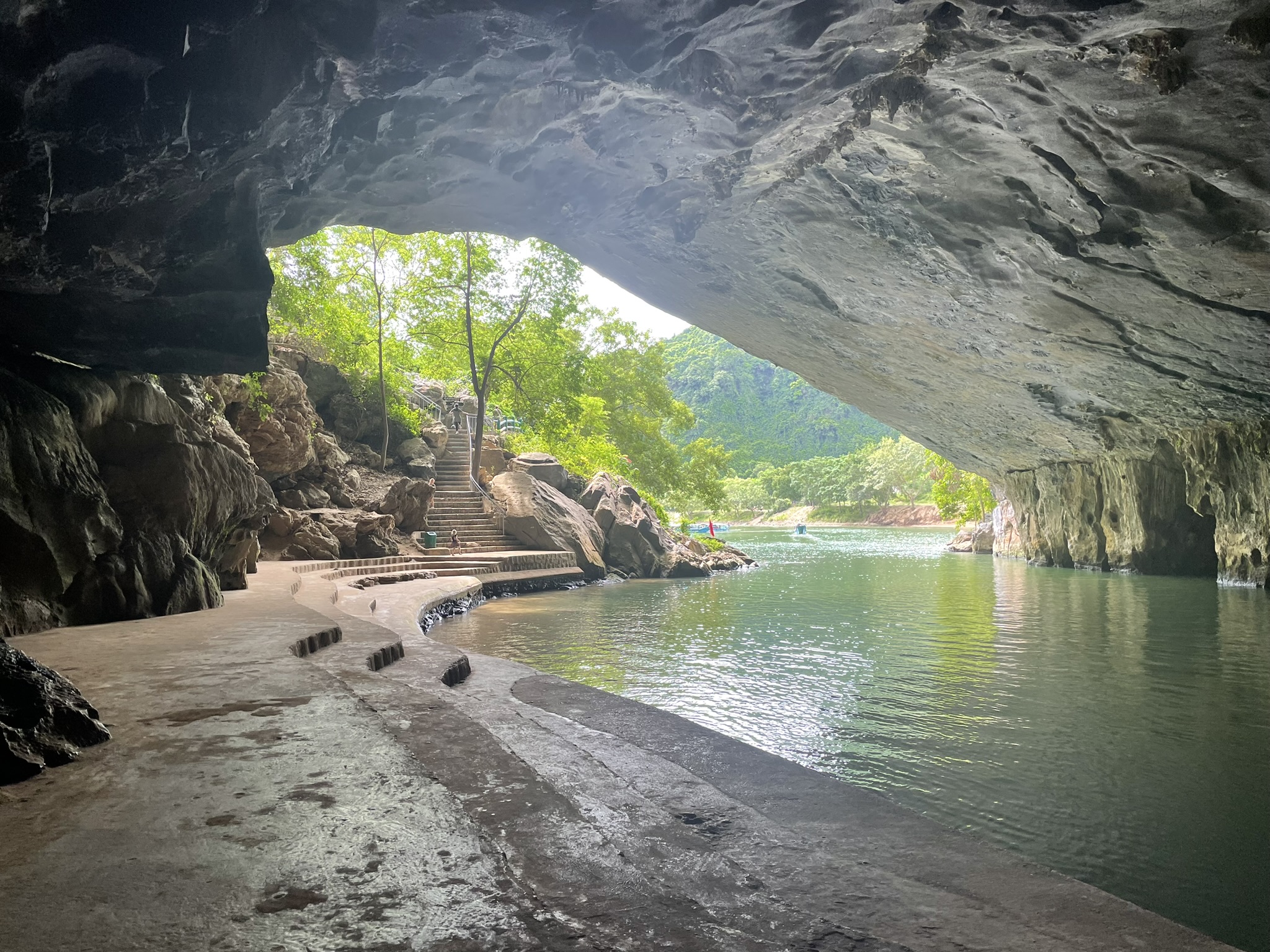 Ingang van de Phong Nha grot